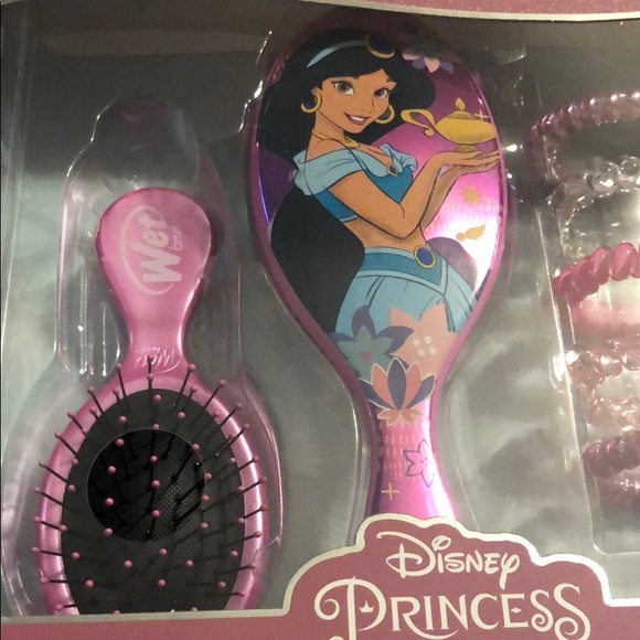 Disney Princess Wet Hair Brush Detangling Bundle - Picture 2 of 7